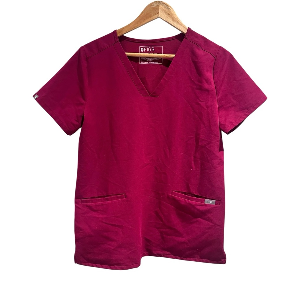Figs Magenta Casma Three-Pocket‎ Scrub Top 
Size Small PO 2079